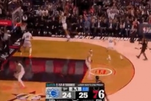 时间刚刚好!乌布雷侧翼三分压哨命中 首节独中3记三分贡献9分