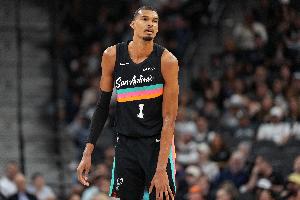 文班：总会忍不住憧憬夺冠画面 但我们必须脚踏实地保持冷静