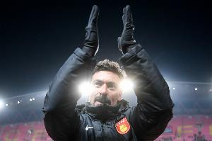 拉维奇:现在足球对我已经渐行渐远了,当下我最看重的是我的家人