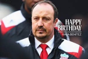 贝尼特斯今天迎来66岁生日,利物浦官推发文祝福:生日快乐,拉法