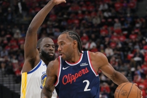 记者:追梦在常规赛像个醉鬼 今天史上最强防守人之一的功力尽显