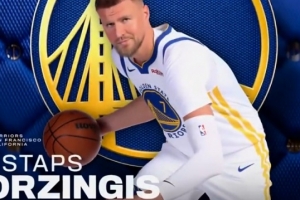 库明加换来的!波津打成2+1后三分轰进 连得6分助勇士追到3分