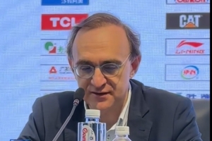 乌戈:今天篮板控制得不错 但我们的防守还要更强硬