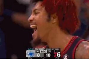 火药味!乌布雷撞倒小瓦格纳被吹进攻犯规 和班凯罗对喷双双吃T