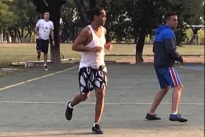 小罗纪录片：小罗曾在狱中率队11-2大胜夺冠，奖品是一头小猪崽