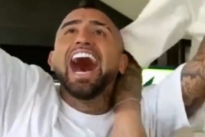 他还是忘不了皇马！比达尔晒观看直播动态，迪亚斯破门后振臂高呼