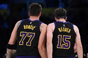 雷迪克：除东契奇和里夫斯外 其他人均可以出战与火箭的G1