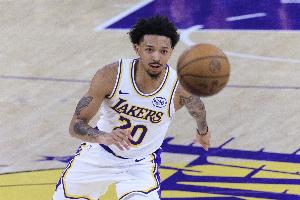 真挚的祝福！湖人官方祝小尼克·史密斯22岁生日快乐！