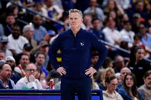 狄龙：科尔赛后称赞了我 他通常都会批评的 这种改变意义重大