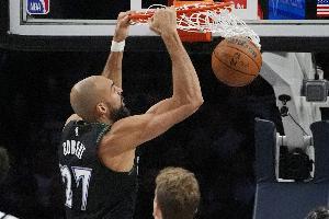 17分10板！麦丹：只要戈贝尔一直能保持这水准 我们就一定会赢