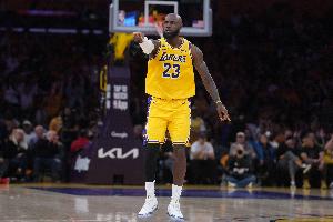 詹姆斯：我已在思考自己如何能打得更好 我们还有很大的提升空间