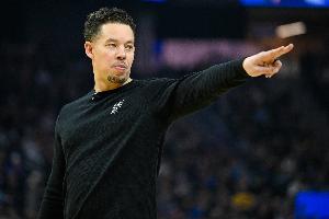 米奇·约翰逊：我们本赛季已经历了许多首次 不会把自己绷得太紧