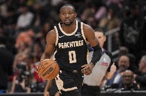 今天打得可以！库明加底角强投压哨三分球命中